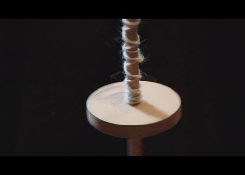 How to spin yarn using a drop spindle